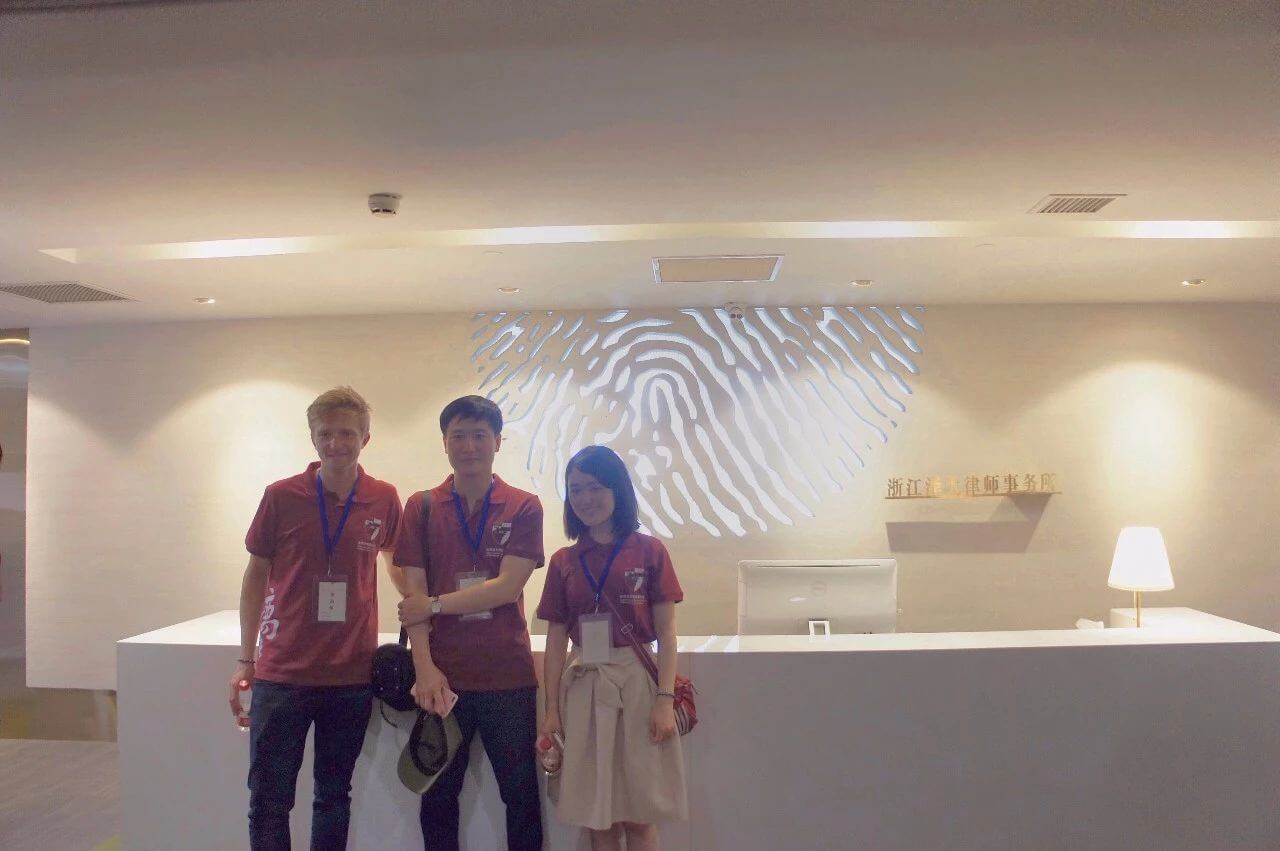 定了！首届法考成绩公布时间定了，泽大君喊你来做律师啦！