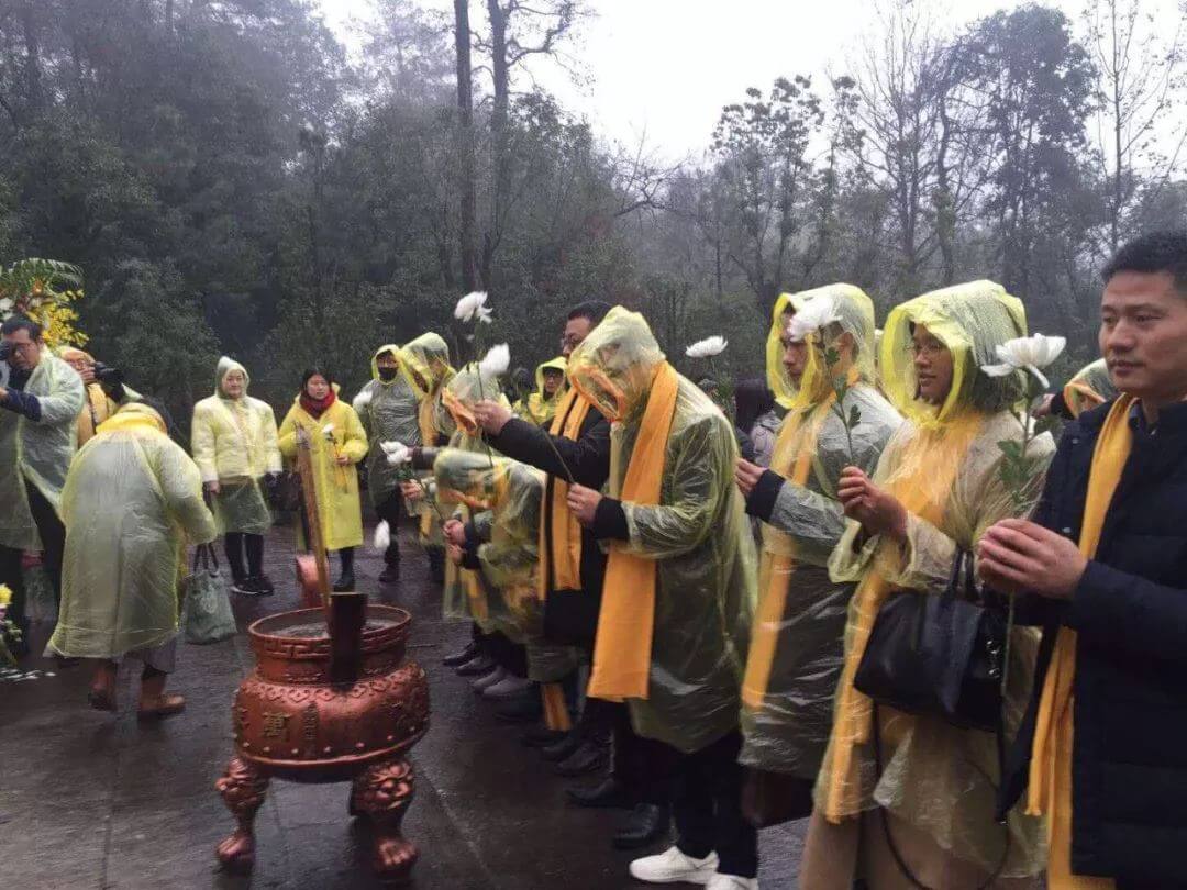 泽大律师怀阳明，祭祀典礼组队行