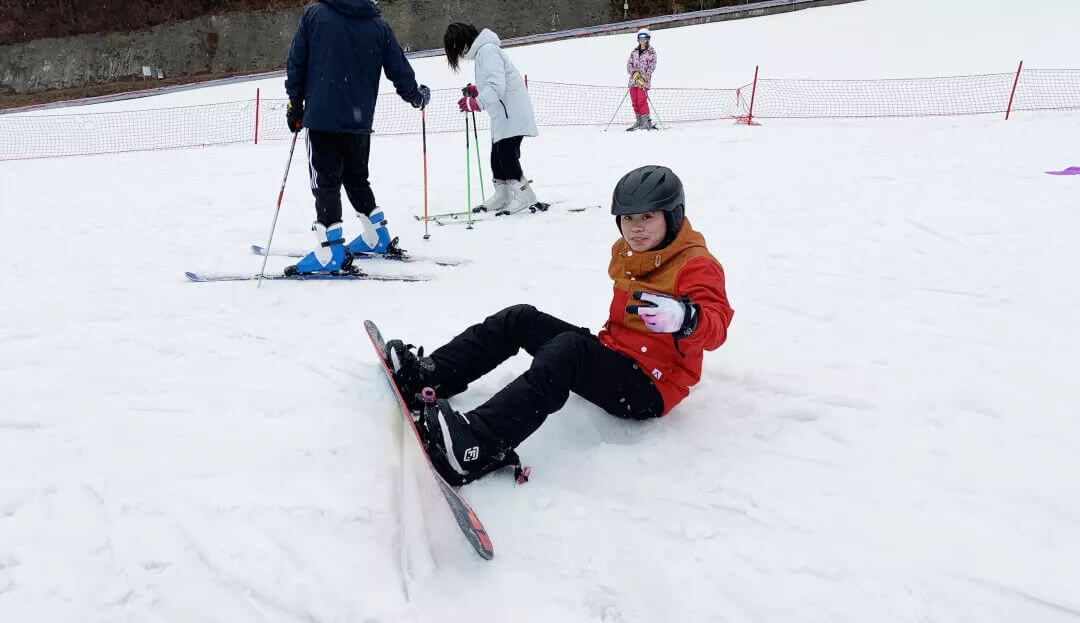 泽大首次滑雪体验旅程圆满结束