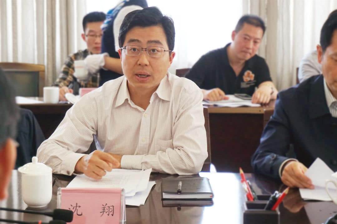 泽大所首席合伙人王小军主任携董事合伙人等一行走访成都交流学习